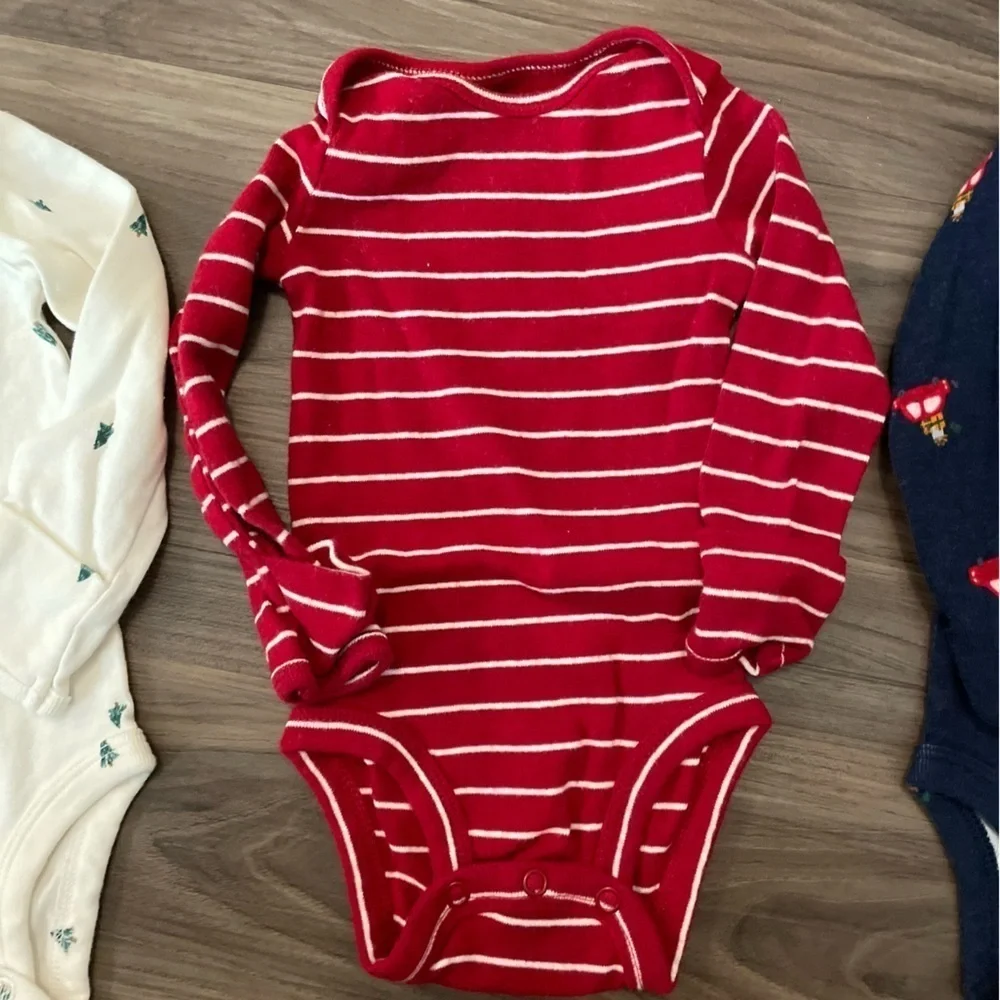 Carter's Baby Bundle of 3 long sleeve Christmas Holiday Bodysuits size 3M